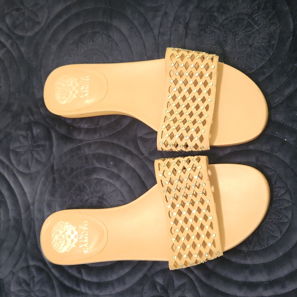 Womens Vince Camuto Nude Slides with embellishments Size 9.5 NWOB